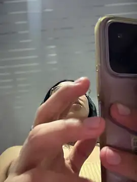 Violeet-Smith online show from April 2, 2026, 2:30 am