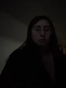 Snapshot of Violeet-Smith chatting on December 21, 2025, 10:54 pm Violeet-Smith online show from December 21, 2025, 10:54 pm