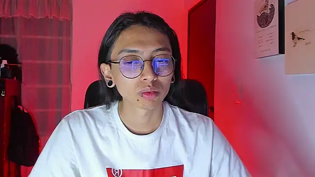  Astrea  online show from April 16, 2026, 12:33 am