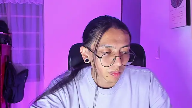  Astrea  online show from April 9, 2026, 1:07 am