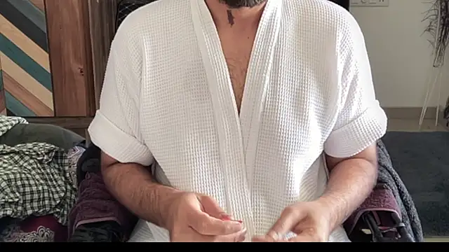 Snapshot of MakeMeAwareAah chatting on January 13, 2026, 6:39 am MakeMeAwareAah online show from January 13, 2026, 6:39 am