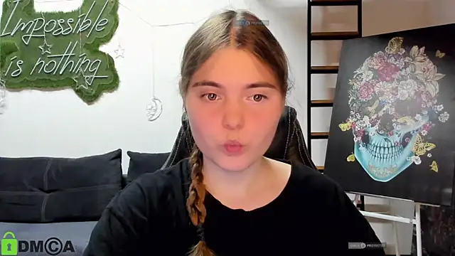 Snapshot of MiraaBloom chatting on April 7, 2026, 1:46 pm MiraaBloom online show from April 7, 2026, 1:46 pm