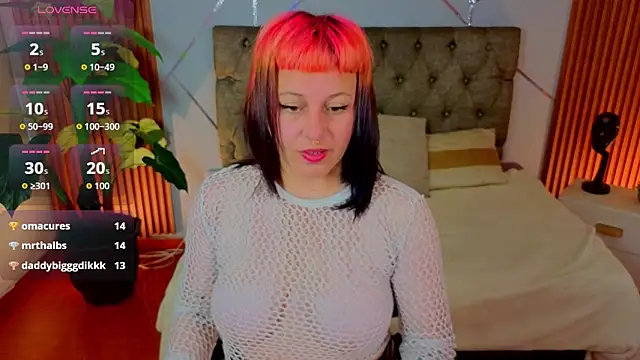 Snapshot of camilaa_lux chatting on February 25, 2026, 1:55 pm camilaa lux online show from February 25, 2026, 1:55 pm