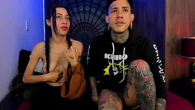 Snapshot of cleoo_jhonny chatting on November 5, 2025, 11:02 am cleoo jhonny online show from November 5, 2025, 11:02 am