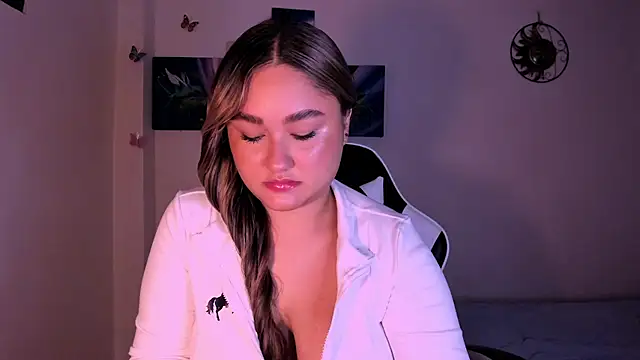 Snapshot of Soouf_ chatting on January 6, 2026, 11:31 pm Soouf online show from January 6, 2026, 11:31 pm