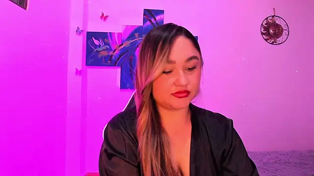 Snapshot of Soouf_ chatting on December 2, 2025, 5:14 pm Soouf online show from December 2, 2025, 5:14 pm