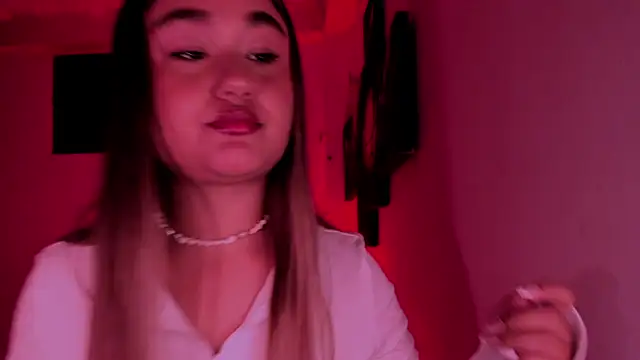 Snapshot of Soouf_ chatting on February 26, 2026, 11:16 pm Soouf online show from February 26, 2026, 11:16 pm