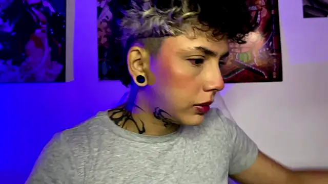 Abby Evanns1 online show from November 30, 2025, 6:19 pm