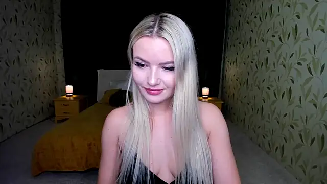 LexyeLure online show from November 26, 2025, 3:39 am