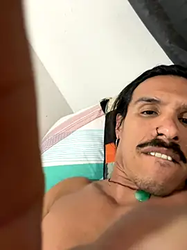 Snapshot of caiiobahia chatting on October 24, 2025, 4:44 am caiiobahia online show from October 24, 2025, 4:44 am