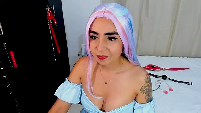 Snapshot of Emilyvalk_ chatting on February 14, 2026, 9:37 pm Emilyvalk online show from February 14, 2026, 9:37 pm