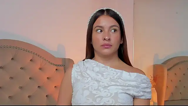 Snapshot of Talia_Bonet chatting on May 11, 2026, 1:23 pm Talia Bonet online show from May 11, 2026, 1:23 pm