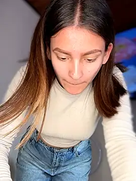 Talia Bonet online show from February 21, 2026, 3:47 pm