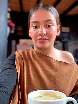 Talia Bonet online show from February 19, 2026, 4:04 pm