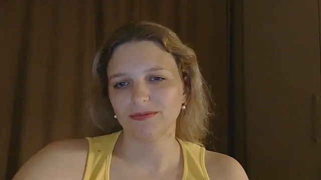 Snapshot of ElisSky301 chatting on May 25, 2026, 8:29 pm ElisSky301 online show from May 25, 2026, 8:29 pm