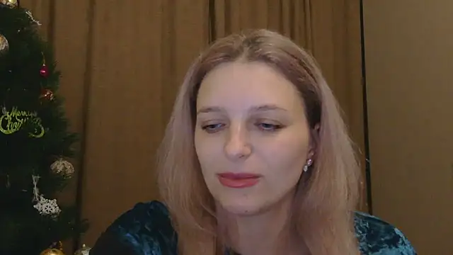 Snapshot of ElisSky301 chatting on December 18, 2025, 9:07 pm ElisSky301 online show from December 18, 2025, 9:07 pm