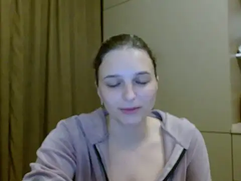 Snapshot of ElisSky301 chatting on November 16, 2025, 9:19 pm ElisSky301 online show from November 16, 2025, 9:19 pm