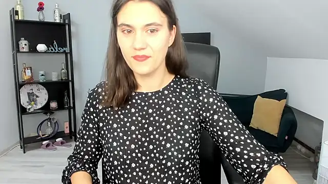 Snapshot of IzzyMonro chatting on October 22, 2025, 8:30 pm IzzyMonro online show from October 22, 2025, 8:30 pm