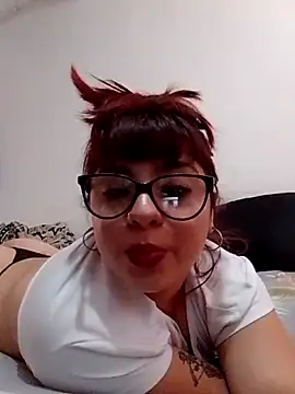 Tizi 04 online show from December 18, 2025, 3:05 pm