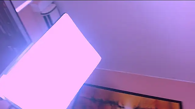 Naiara lust online show from October 28, 2025, 9:47 pm