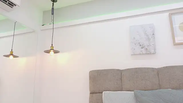 Snapshot of Emily_Baby20 chatting on February 6, 2026, 8:38 pm Emily Baby20 online show from February 6, 2026, 8:38 pm