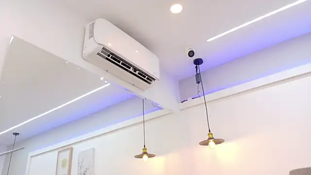 Snapshot of Emily_Baby20 chatting on February 11, 2026, 8:09 pm Emily Baby20 online show from February 11, 2026, 8:09 pm