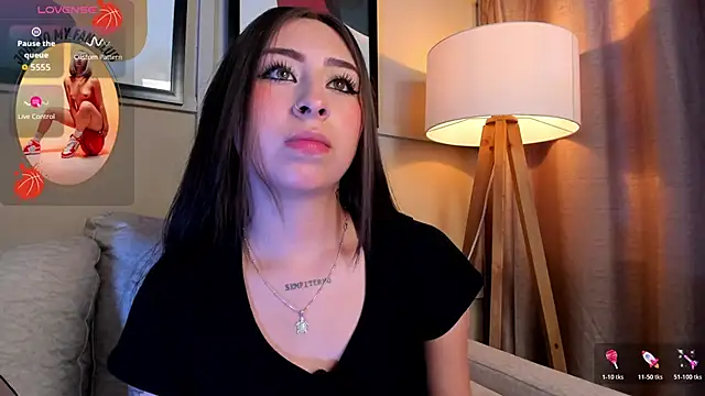 riley  reid online show from December 4, 2025, 10:31 pm