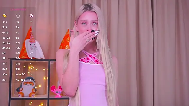 Snapshot of MimiGlow chatting on October 27, 2025, 11:16 pm MimiGlow online show from October 27, 2025, 11:16 pm