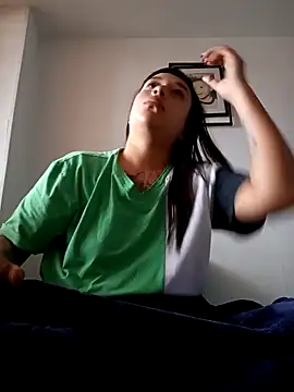 Isis Bathory online show from October 26, 2025, 3:45 pm