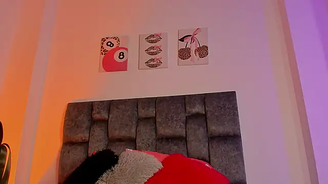 kittymonroe1 online show from January 15, 2026, 6:00 pm