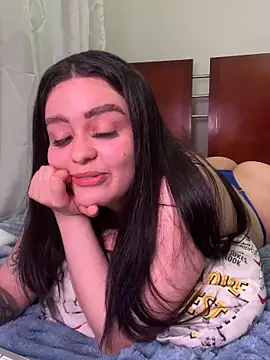 Snapshot of Selena_Roa chatting on November 10, 2025, 1:10 am Selena Roa online show from November 10, 2025, 1:10 am