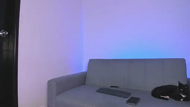 miah storm online show from January 12, 2026, 2:18 am