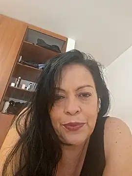 viviana-sexi online show from April 23, 2026, 3:57 pm