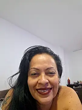 Snapshot of viviana-sexi chatting on June 9, 2026, 11:17 pm viviana-sexi online show from June 9, 2026, 11:17 pm