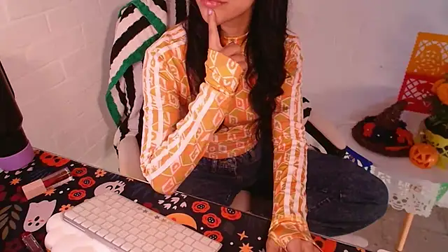 Snapshot of kaithra chatting on October 29, 2025, 11:25 pm kaithra online show from October 29, 2025, 11:25 pm