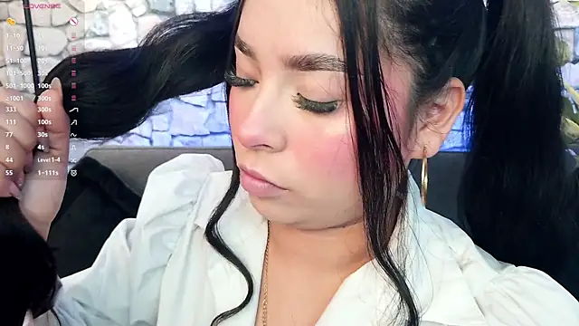 Snapshot of mia_roux1 chatting on November 22, 2025, 5:34 pm mia roux1 online show from November 22, 2025, 5:34 pm