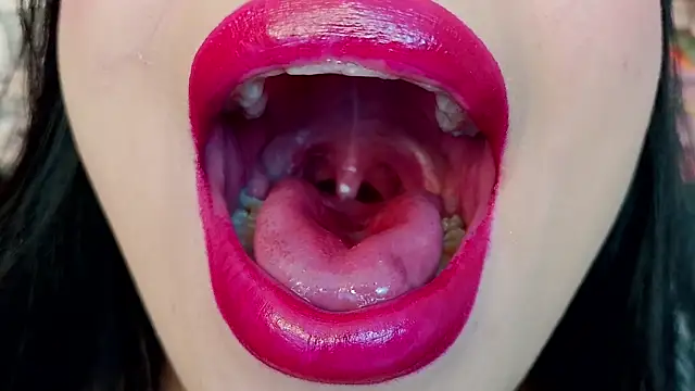 Snapshot of mia_roux1 chatting on November 23, 2025, 5:39 am mia roux1 online show from November 23, 2025, 5:39 am