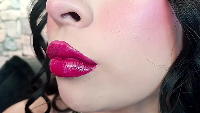 Snapshot of mia_roux1 chatting on November 21, 2025, 7:02 pm mia roux1 online show from November 21, 2025, 7:02 pm