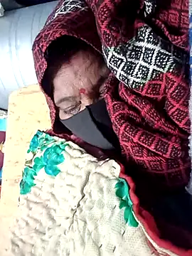 Snapshot of Cuty_sapna chatting on November 12, 2025, 12:04 am Cuty sapna online show from November 12, 2025, 12:04 am