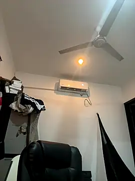 VERGALARGA120 online show from October 24, 2025, 2:21 am