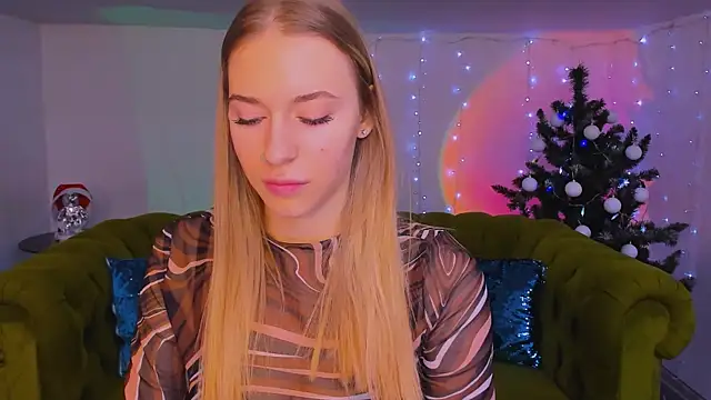 Snapshot of sassy_cutie chatting on December 16, 2025, 6:06 am sassy cutie online show from December 16, 2025, 6:06 am