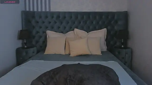 Derek Banville online show from November 19, 2025, 12:38 pm