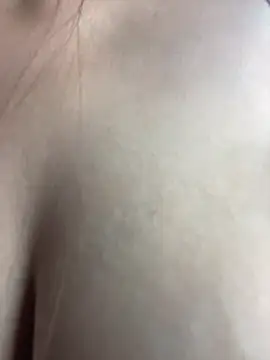 kitty-20x online show from December 21, 2025, 8:42 pm