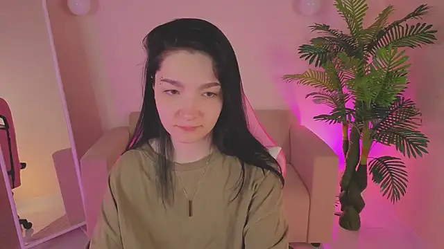 Snapshot of Linda_Sweetiest chatting on December 16, 2025, 12:48 am Linda Sweetiest online show from December 16, 2025, 12:48 am