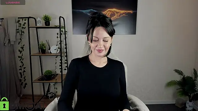 Snapshot of Sara_Devills chatting on December 15, 2025, 1:11 am Sara Devills online show from December 15, 2025, 1:11 am