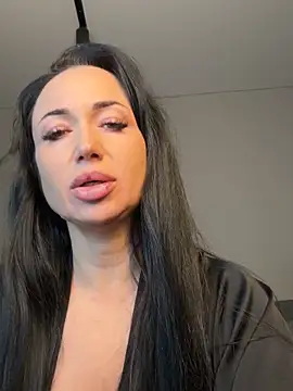 Snapshot of majestic_madam chatting on March 28, 2026, 11:22 am majestic madam online show from March 28, 2026, 11:22 am