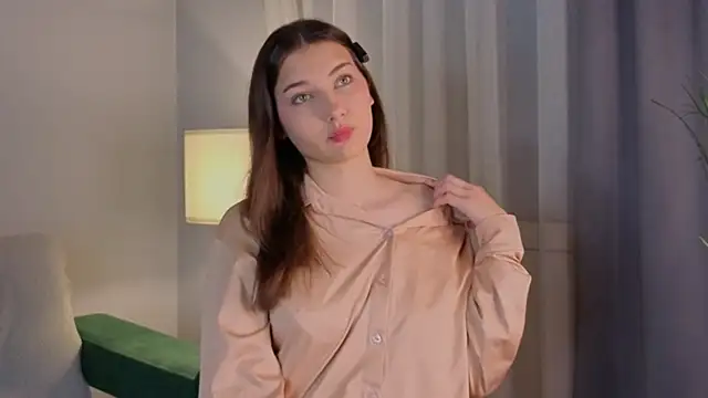 KateCahee online show from November 18, 2025, 12:59 am