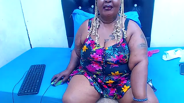 MatureMilfxxx online show from January 17, 2026, 8:23 pm