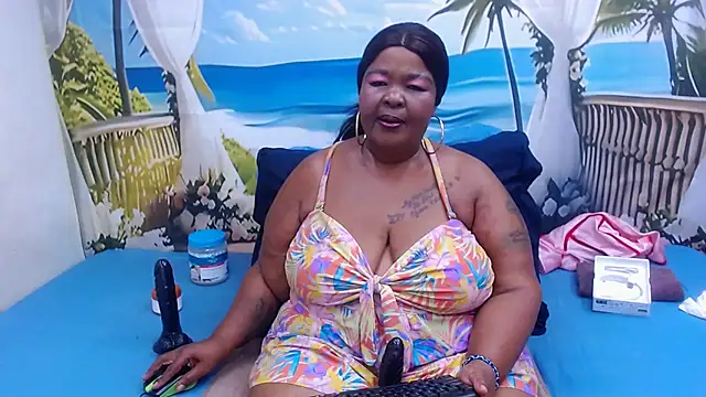 MatureMilfxxx online show from April 23, 2026, 5:47 pm