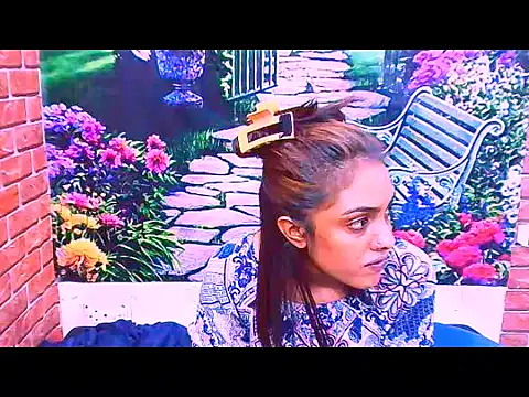 IndianPretty1 online show from November 9, 2025, 5:44 am